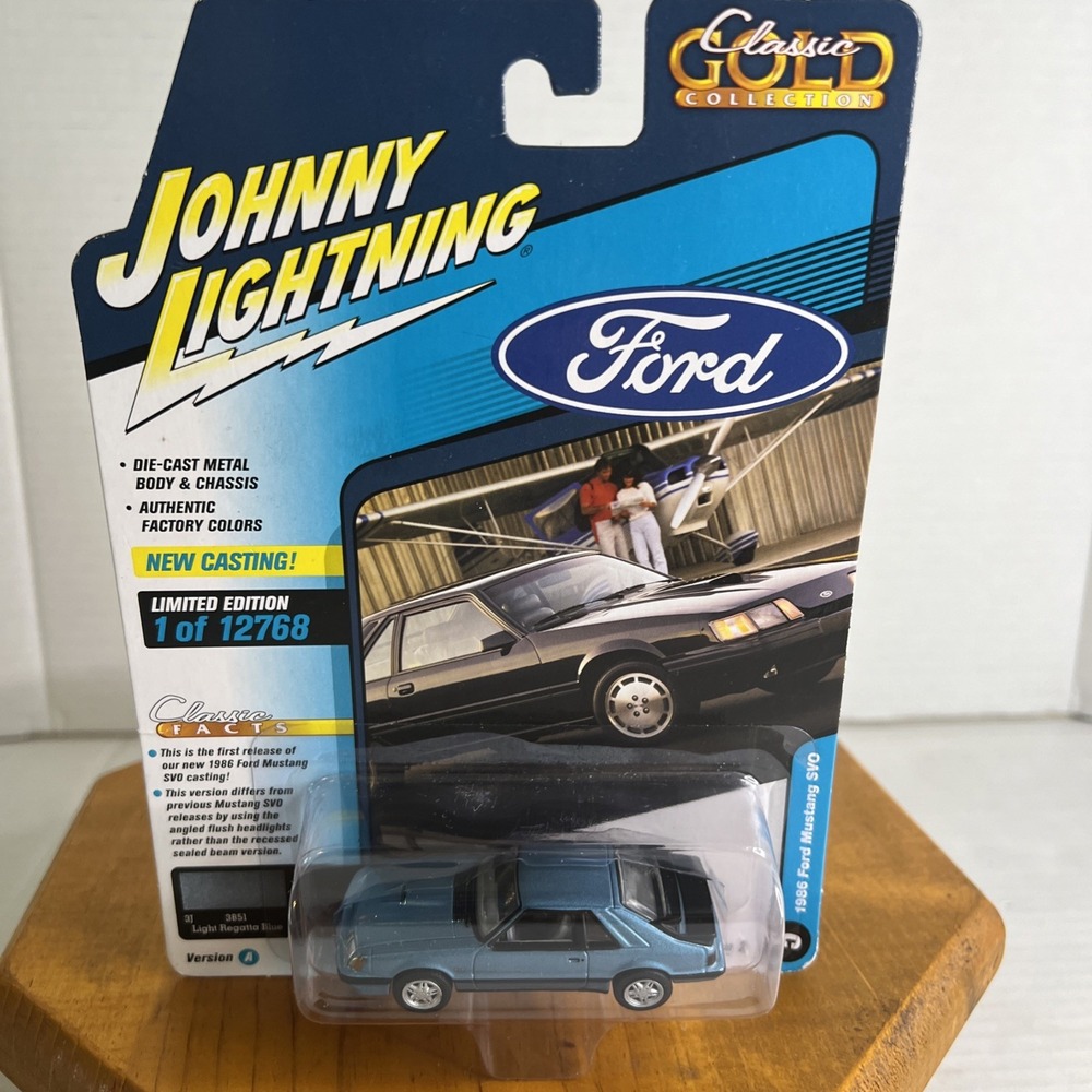 1986 Ford‎ Mustang SVO Blue Johnny Lightning Classic Gold 1:64 Scale 2022 R2